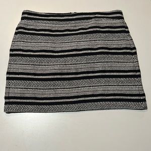 Loft size 12P black white print skirt